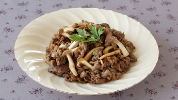 きのこと牛肉のバルサミコソテーの画像