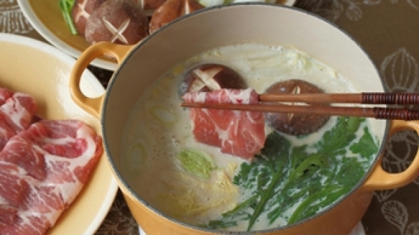 豆乳しゃぶしゃぶ鍋の画像