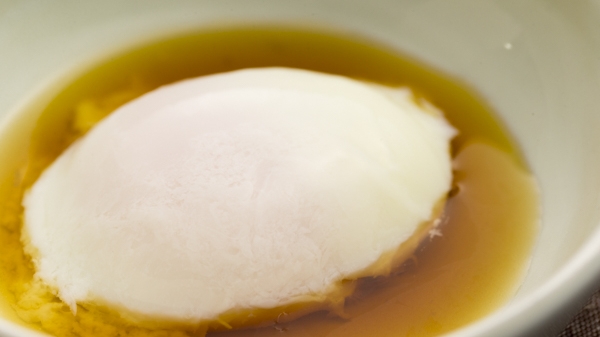 土鍋で温泉卵の画像