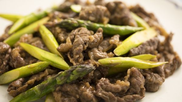 牛肉とアスパラガスの中華炒めの画像