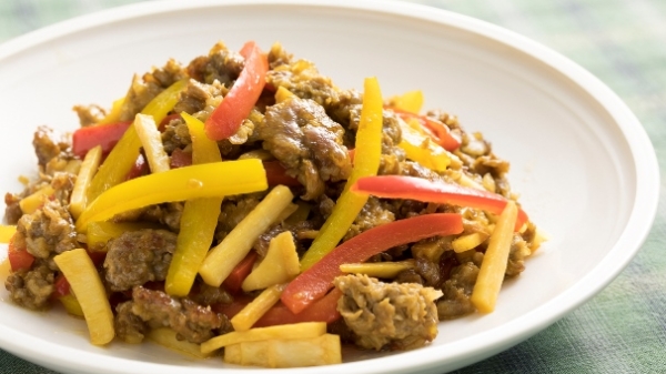 パプリカのチンジャオロースーの画像