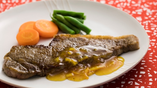 ビーフステーキ　マーマレードソースの画像