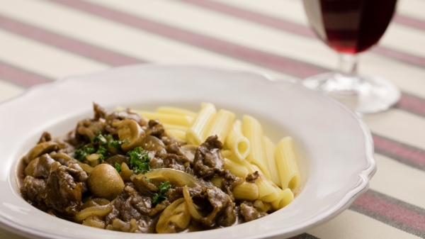 牛肉とマッシュルームのデミソース煮の画像