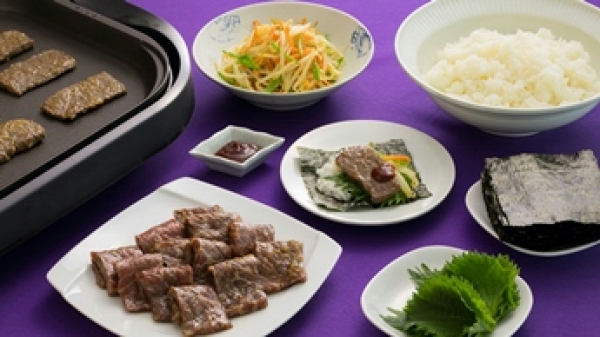 焼き肉手巻き寿司の画像