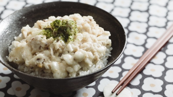 塩ぶりのとろろ丼の画像