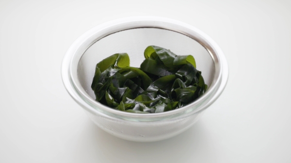 塩蔵わかめのもどし方とゆで方の画像