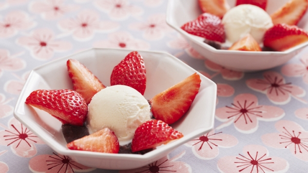 いちごクリームあんみつ風の画像