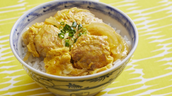 鶏つくねの親子丼の画像