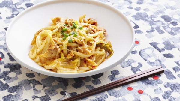 豚キムチーズうどんの画像